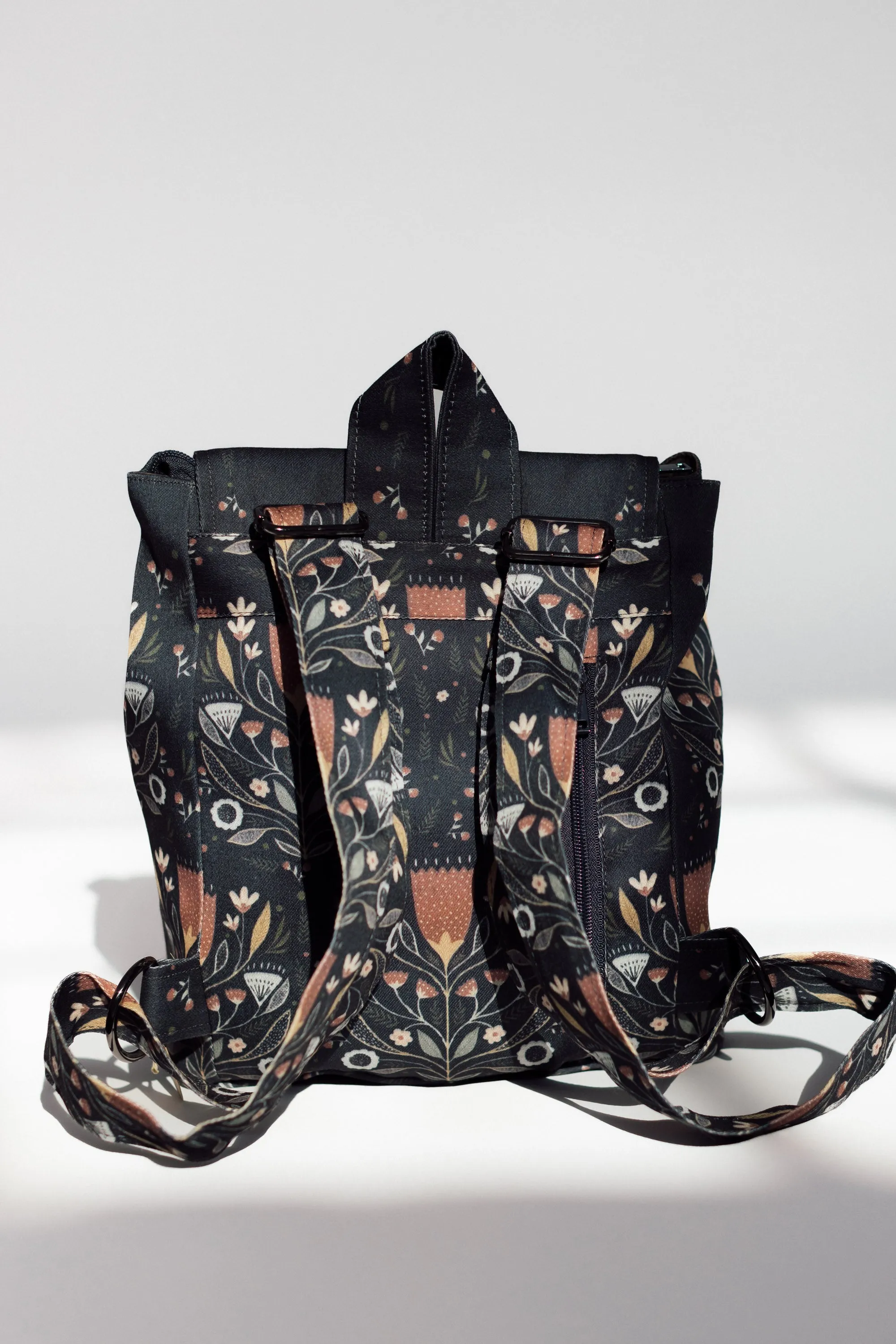 Backpack Nephele Lilies