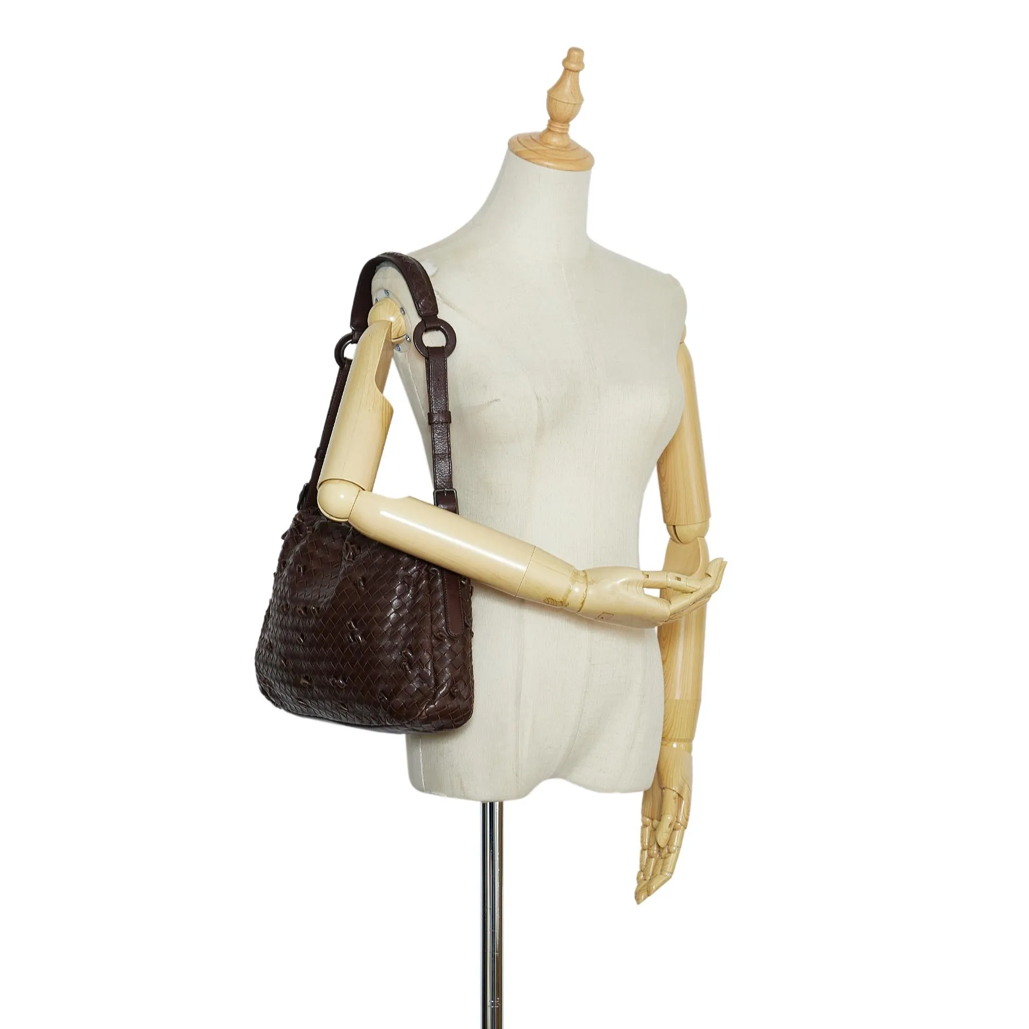 Bottega Veneta Intrecciato Nappa Naruto Knot Shoulder Bag (SHG-spvIVO)