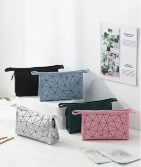 Geometric Diamond Grid PU Frosted Makeup Bag