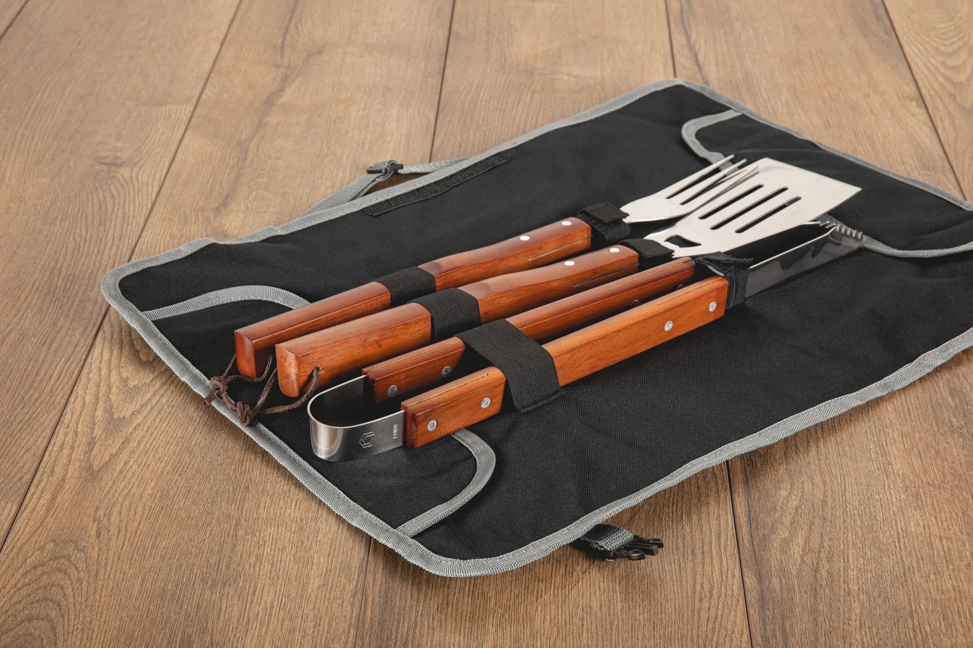 Michigan State Spartans - 3-Piece BBQ Tote & Grill Set