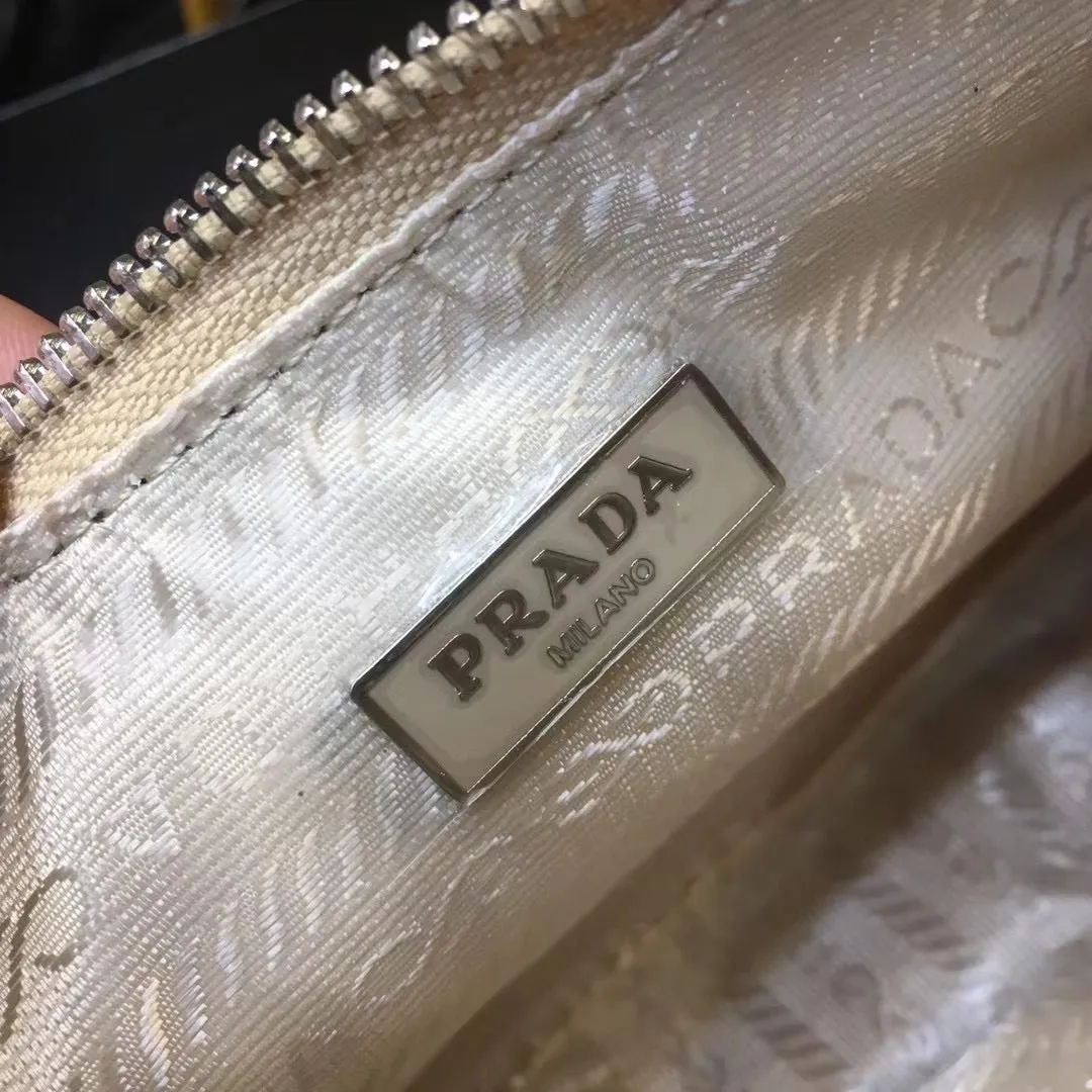 PD233  Prada Re-Edition 2005 Re-Nylon bag / 8.6x7.1x2.3inch