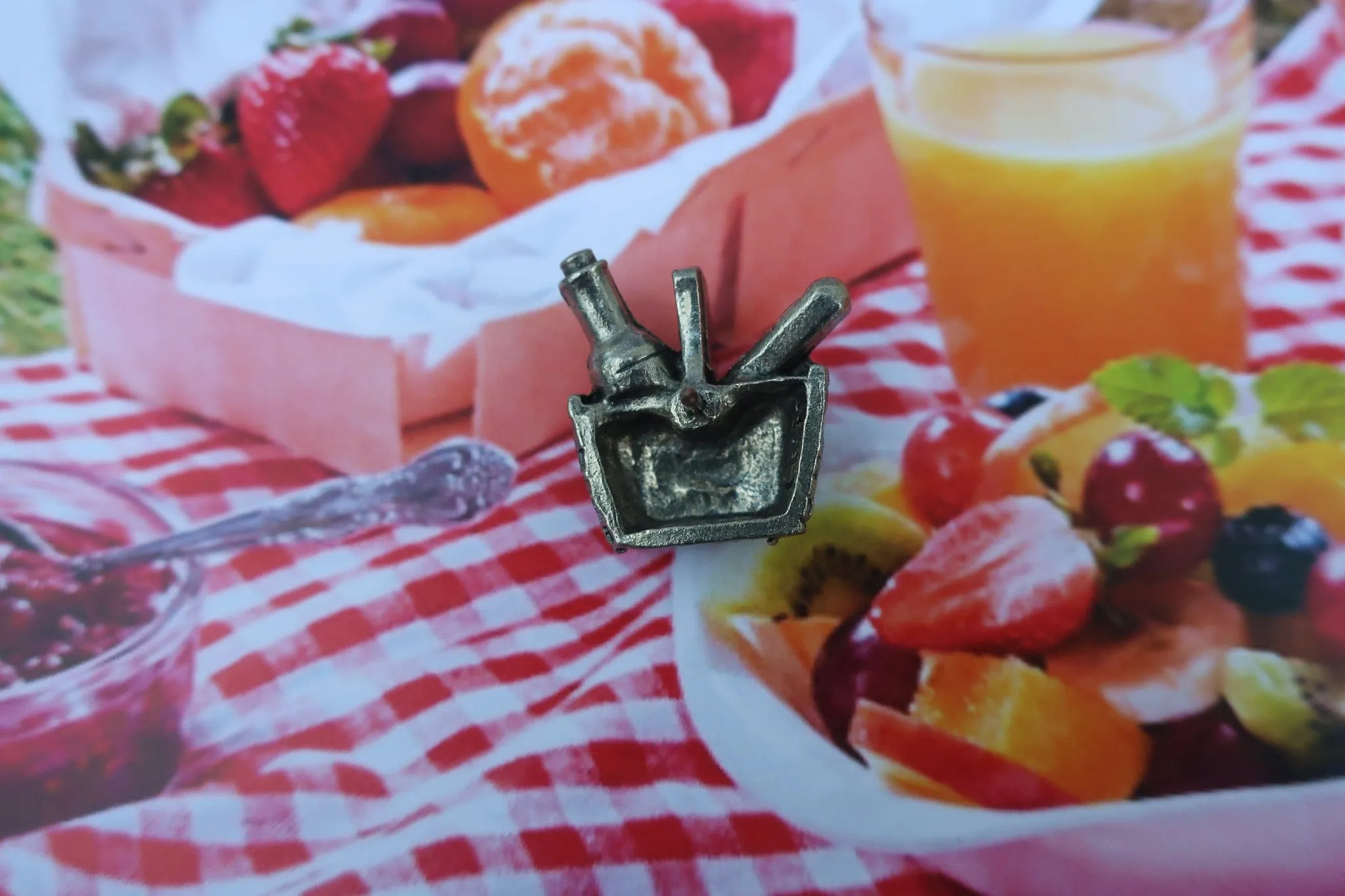 Picnic Basket Lapel Pin