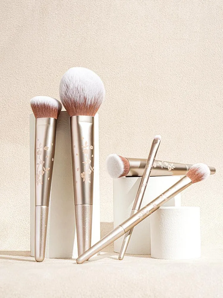 Rownyeon Hidden Fragrance Portable Makeup Brush 10-in-Set RY007