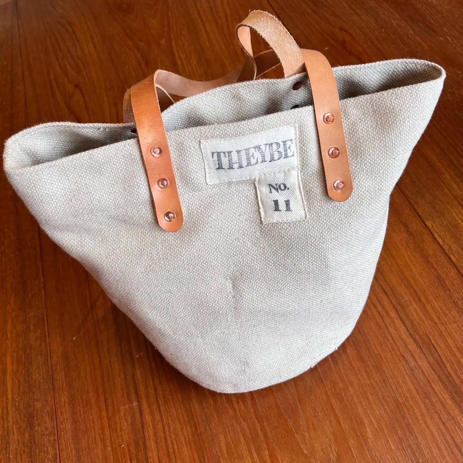 Theybe Bucket Bag